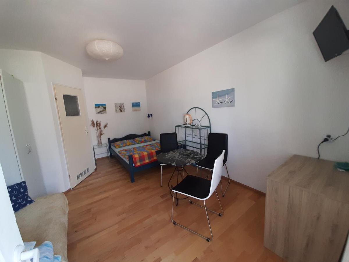 Pokoje Goscinne Weronika Ostrowo  Exterior foto