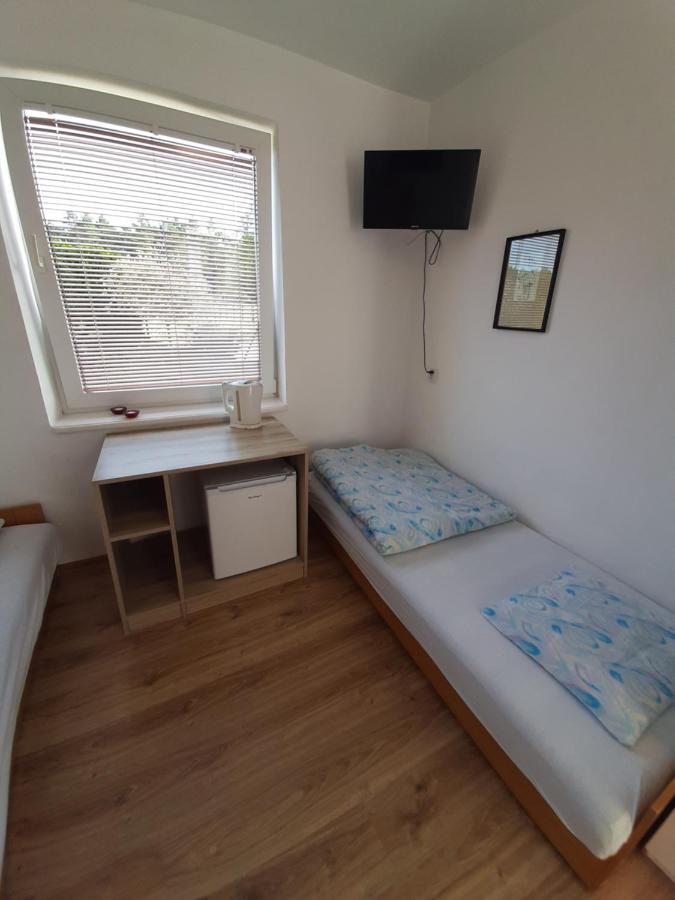 Pokoje Goscinne Weronika Ostrowo  Exterior foto